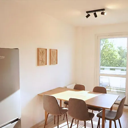 Apartment Havn In Halle - 2br, Wifi, Smart Tv, Balkony, Free Parking *