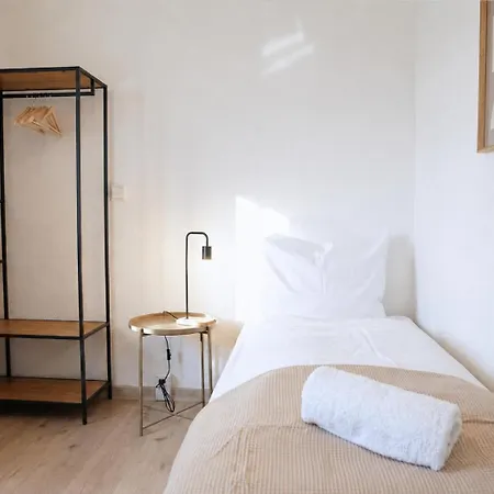 Havn In Halle - 2br, Wifi, Smart Tv, Balkony, Free Parking Apartmán *